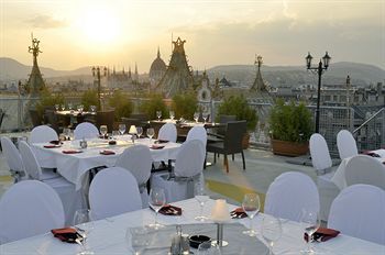 Outdoor Banquet Area